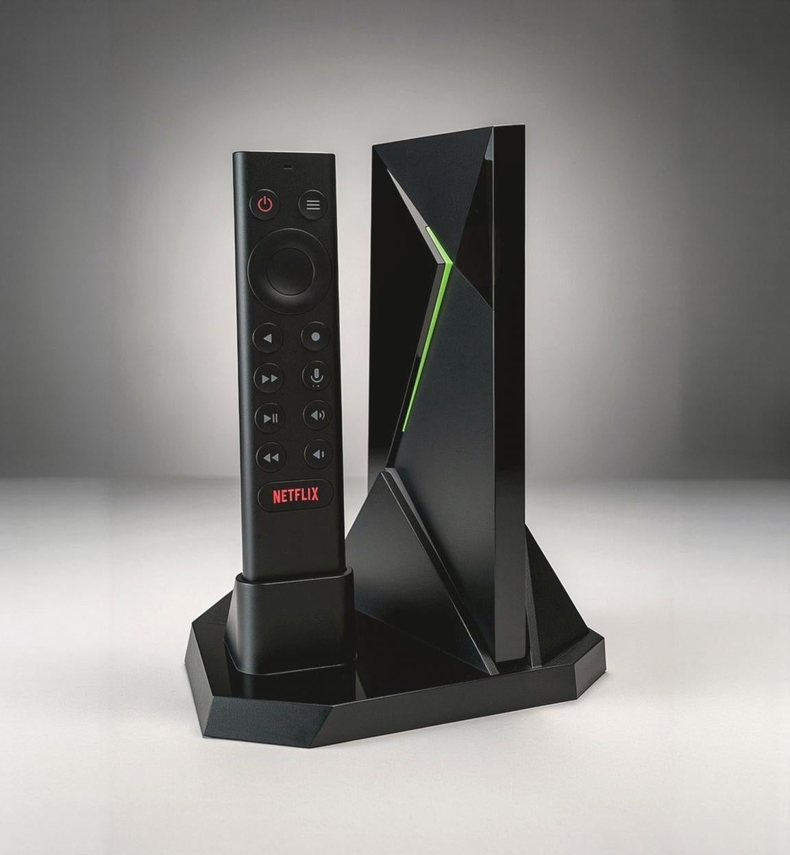 2-in-1 Vertikalständer für NVIDIA Shield TV Pro mit Fernbedienungshalterung | Geometrisches Design