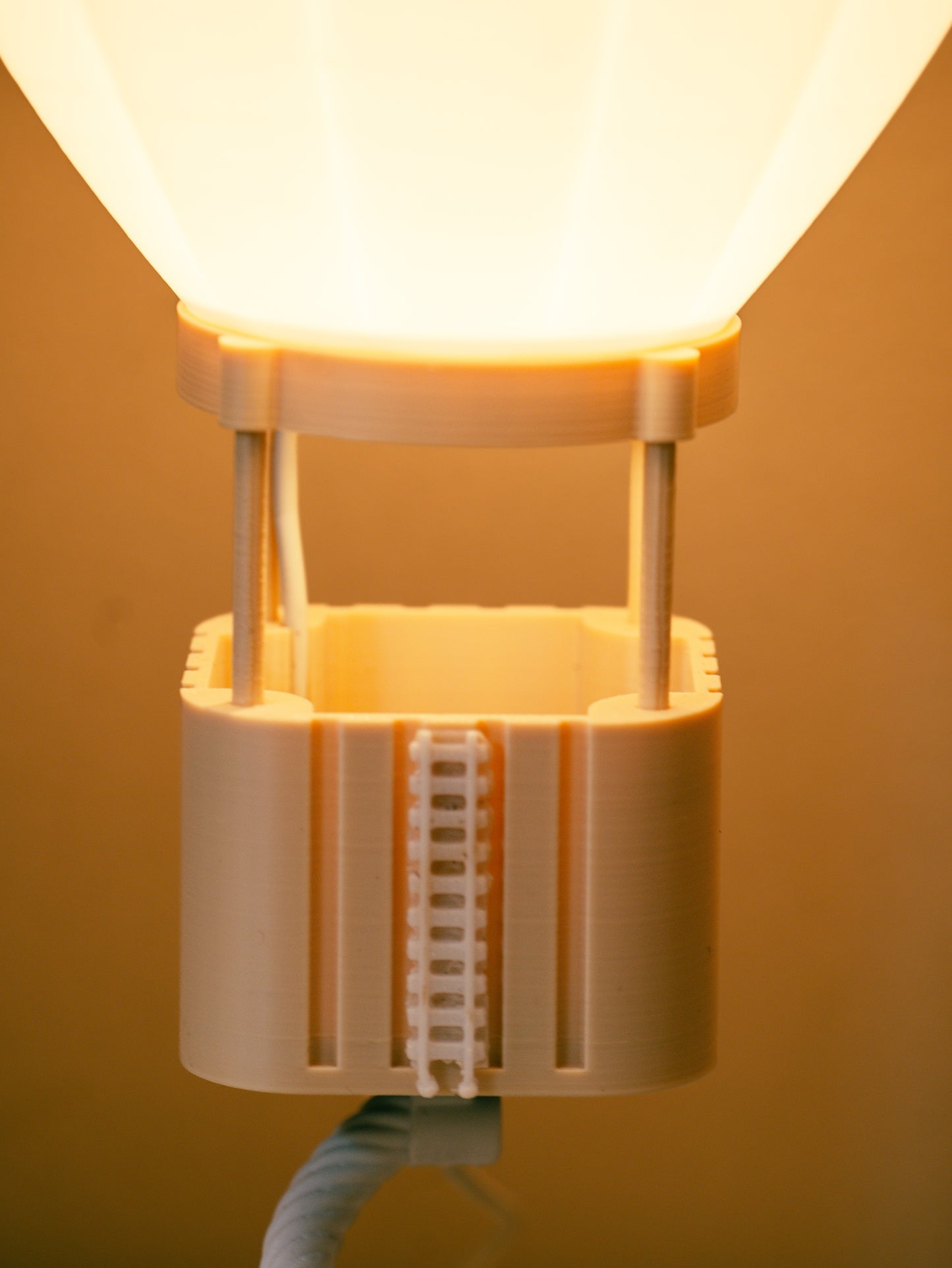 AéroBloom | Lampe Montgolfière Flottante